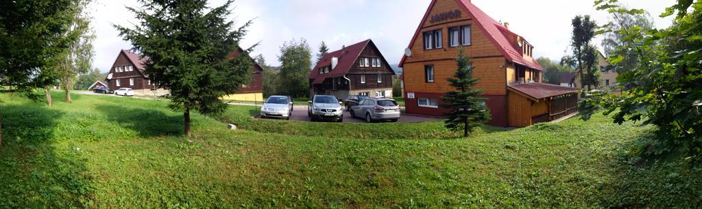 Dom Goscinny Jawor Czarnypotok Krynica Zdroj Luaran gambar